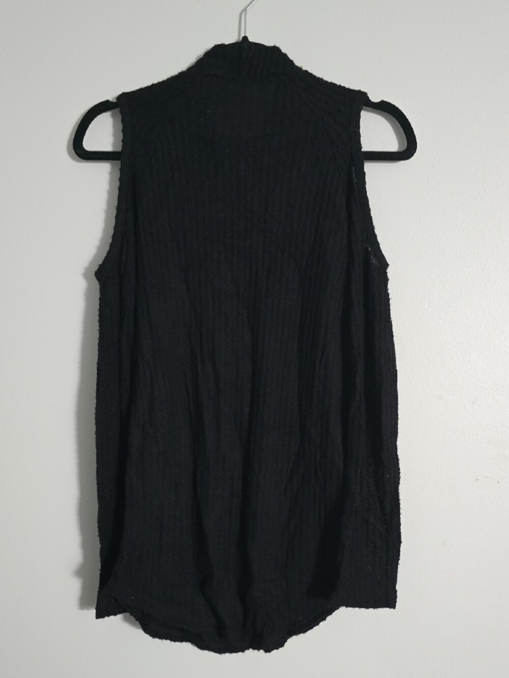 Cut-out Shoulder Ribbed Sweater - Picture 2 of 4